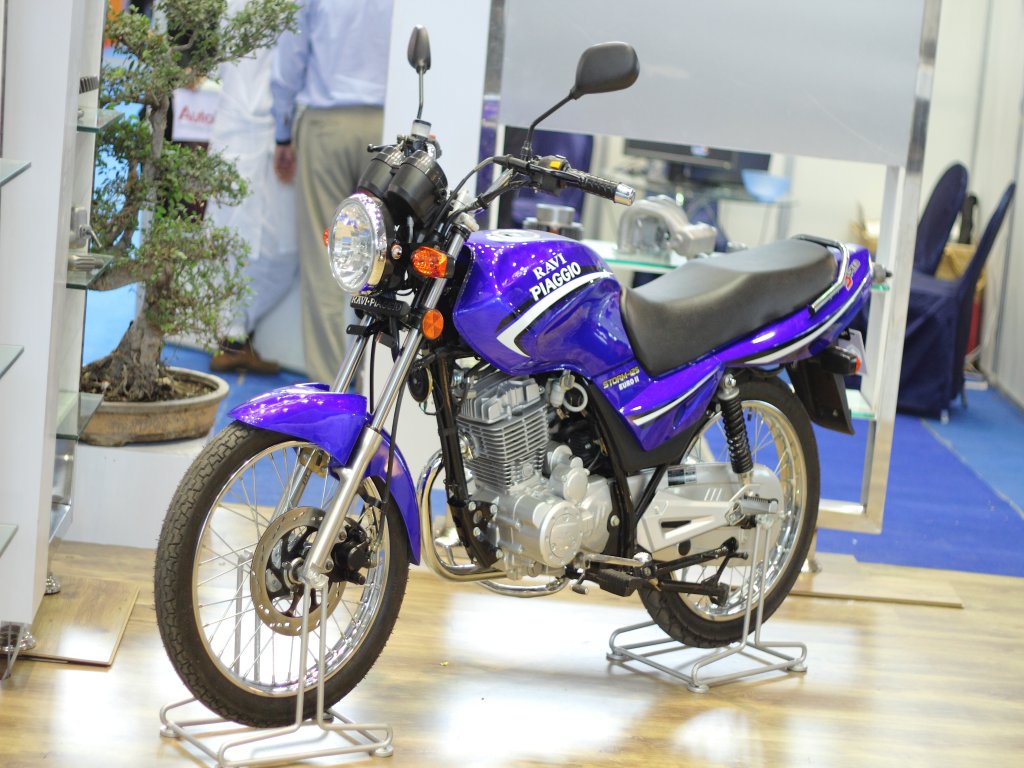 bolt 100cc bike price