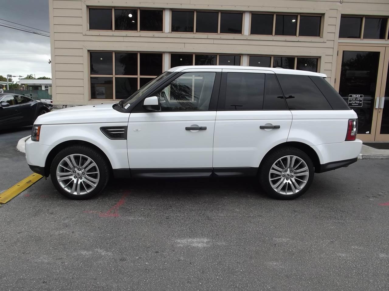 Range Rover Price Pakistan  - For The Details On Range Rover�s Mileage In India, It�s Specifications, Images, Colors & User Reviews, Visit Carandbike.cOm.