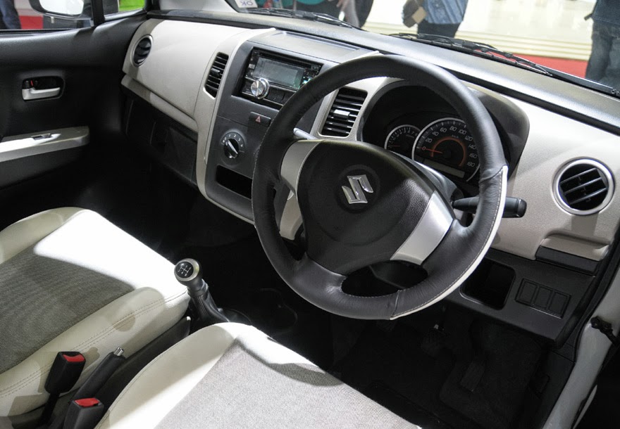 Suzuki Wagon R interior