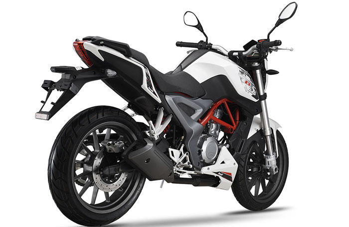 Benelli TNT 600 Features Specification Top Speed
