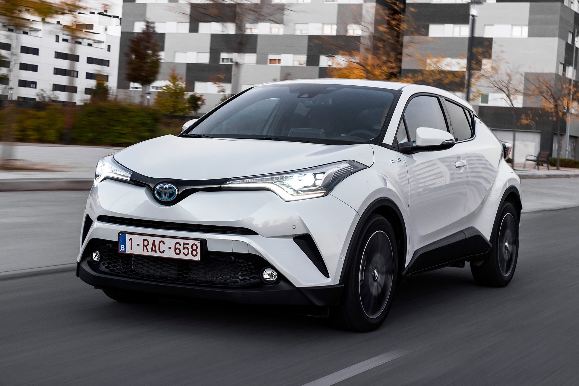 Toyota C-HR Hybrid Price in Pakistan 2018 Spec Features Fuel Consumption Reviews Pictures